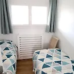 Vue Avec Grande Terrasse Sur La 아파트 *