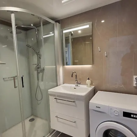 Vue Avec Grande Terrasse Sur La Apartment