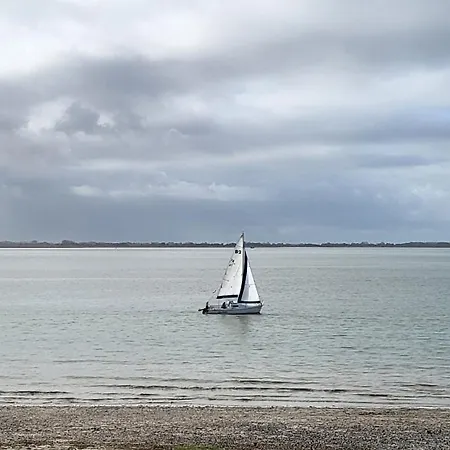 Vue Avec Grande Terrasse Sur La *