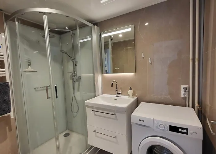 Vue Avec Grande Terrasse Sur La Apartment