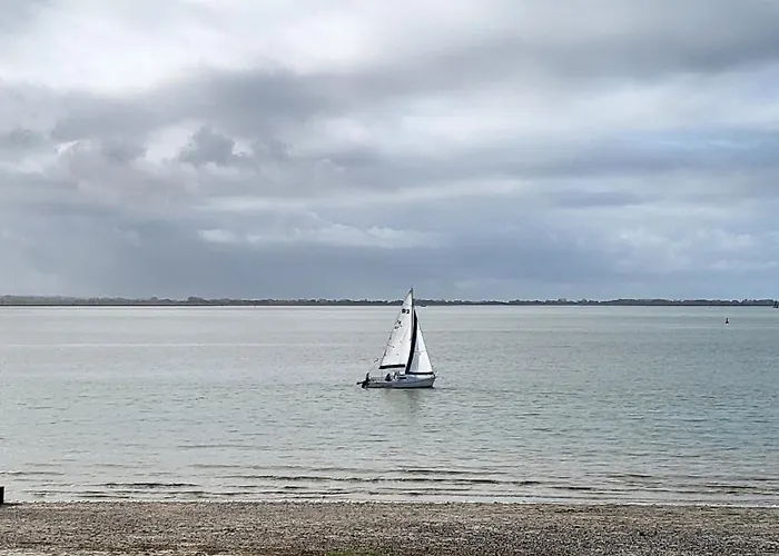 Vue Avec Grande Terrasse Sur La *